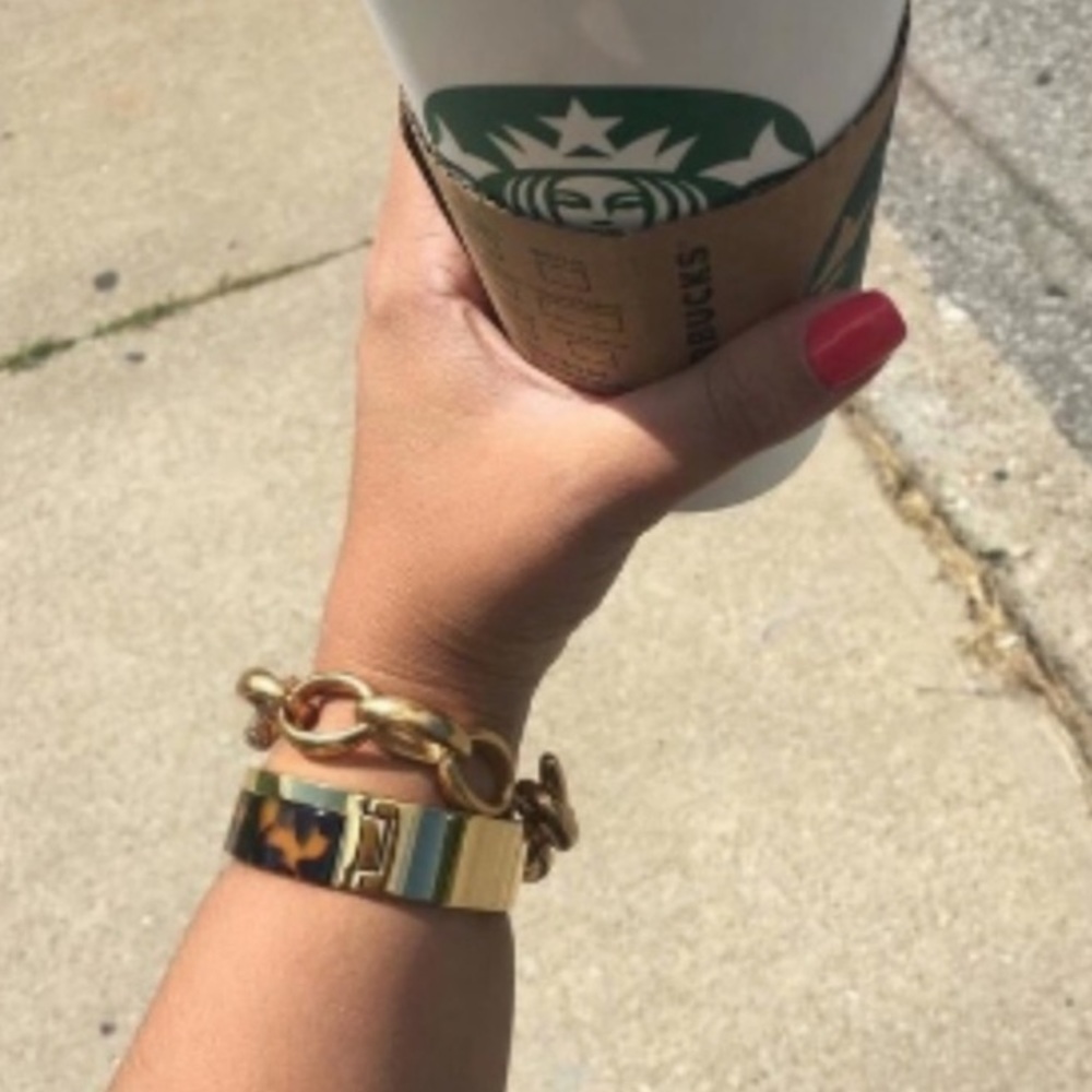 Stella & Dot | Retired Jaya Tortoise + Gold Bangle Clasp Bracelet - Picture 4 of 9